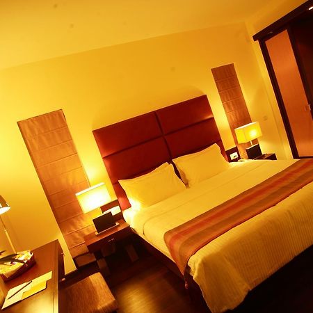 Hotel Metropole Kolkata Luaran gambar