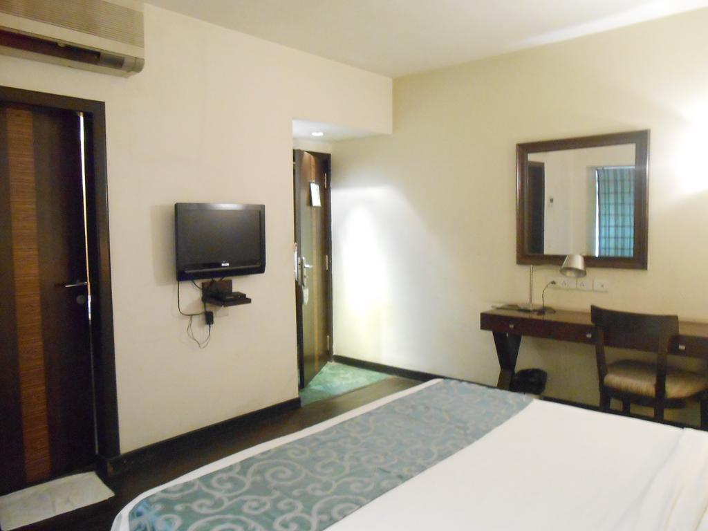 Hotel Metropole Kolkata Luaran gambar