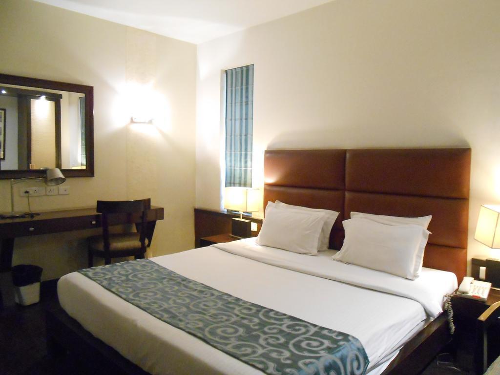 Hotel Metropole Kolkata Luaran gambar