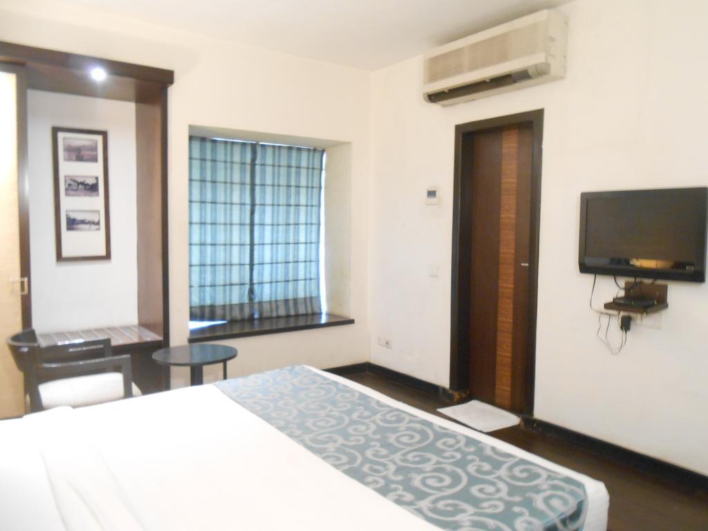 Hotel Metropole Kolkata Luaran gambar