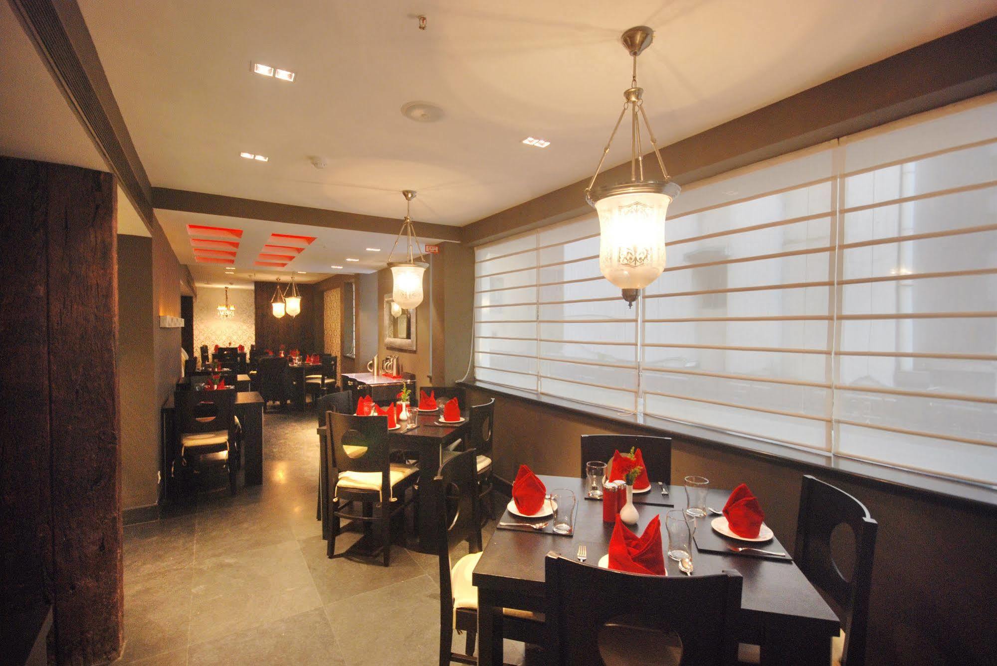 Hotel Metropole Kolkata Luaran gambar