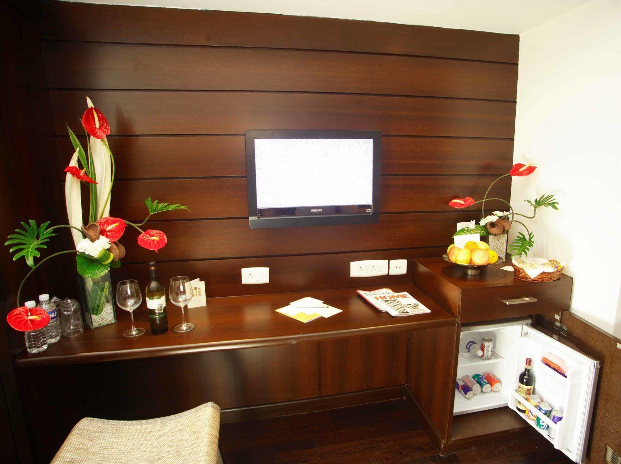Hotel Metropole Kolkata Luaran gambar