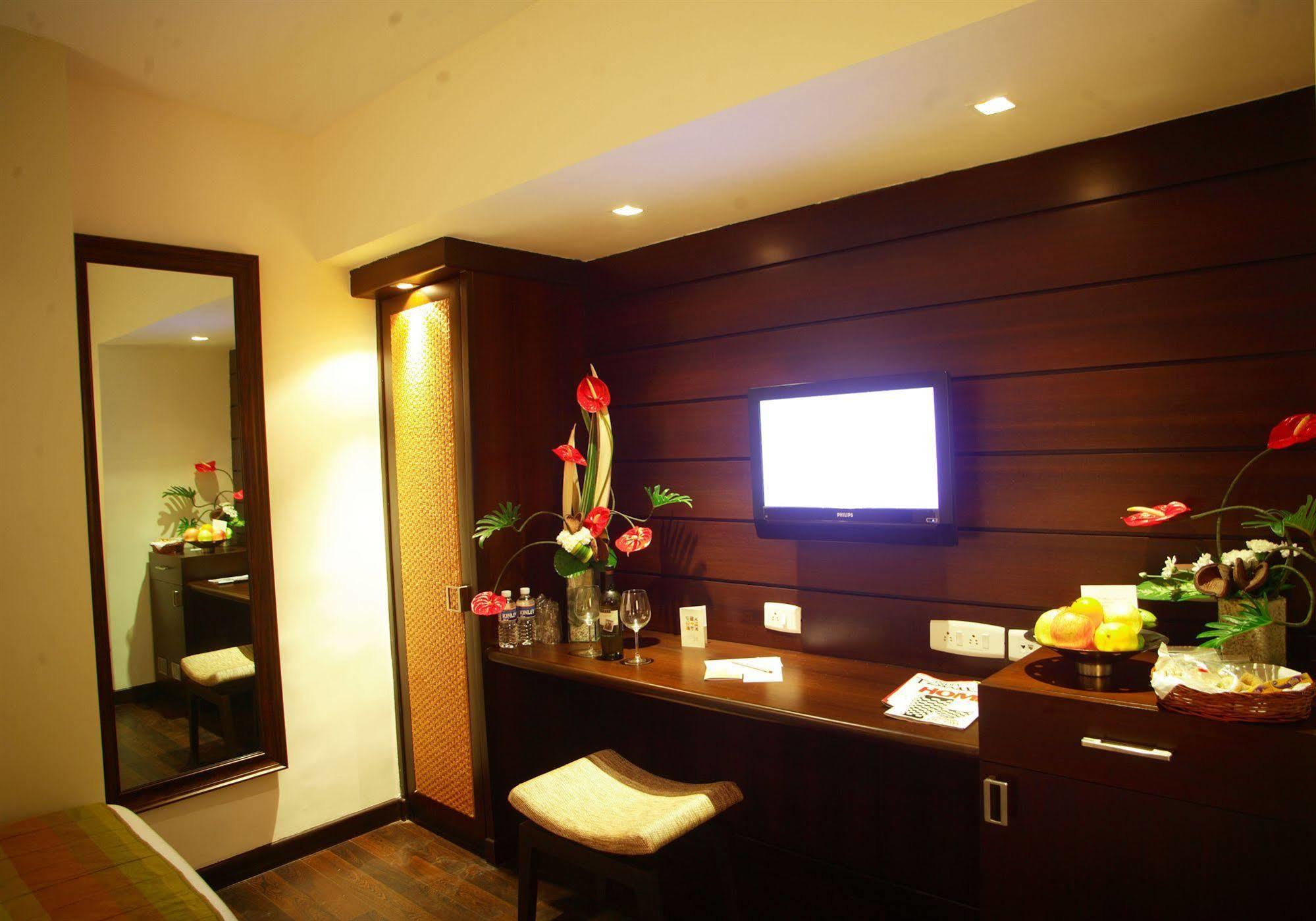 Hotel Metropole Kolkata Luaran gambar