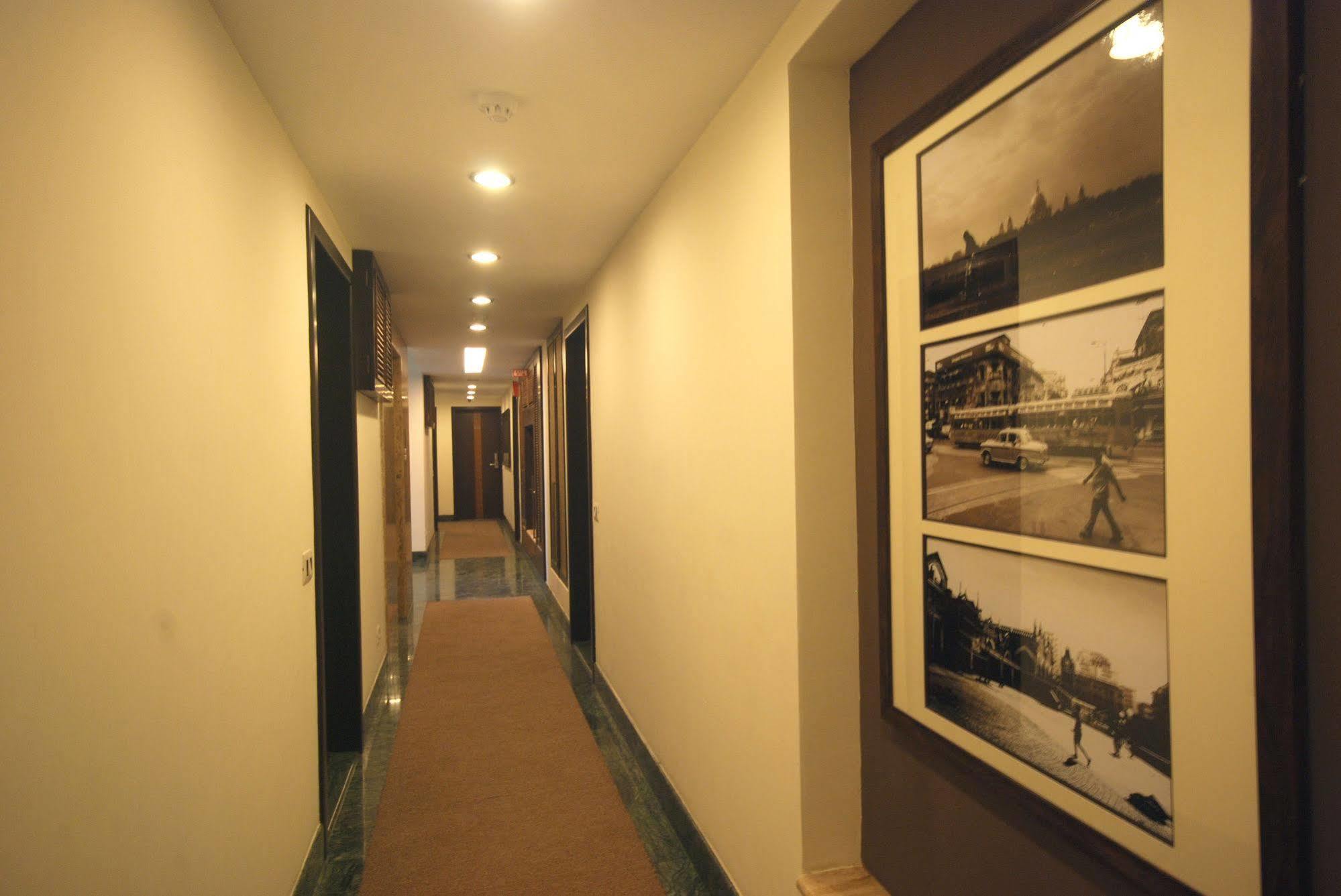 Hotel Metropole Kolkata Luaran gambar